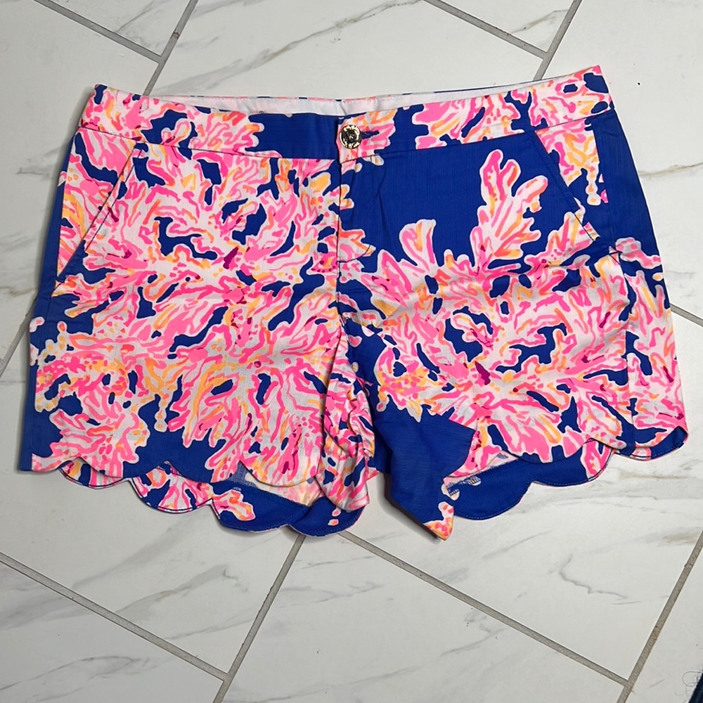 Lilly Pulitzer Buttercup shorts size 10